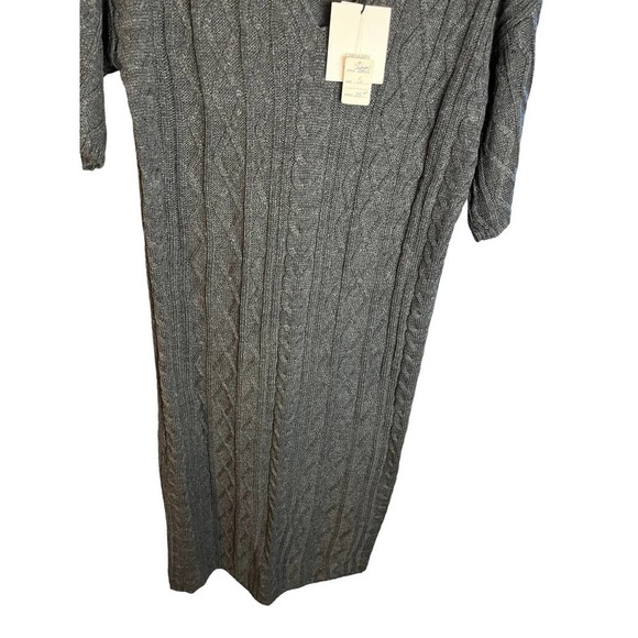 Two Very J Short Sleeve V Neck Cable Knit Sweater Dress - Picture 11 of 15